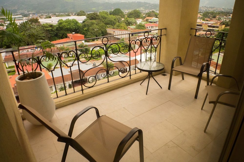 Torres Del Lago Suites And Apartments サンホセ エクステリア 写真