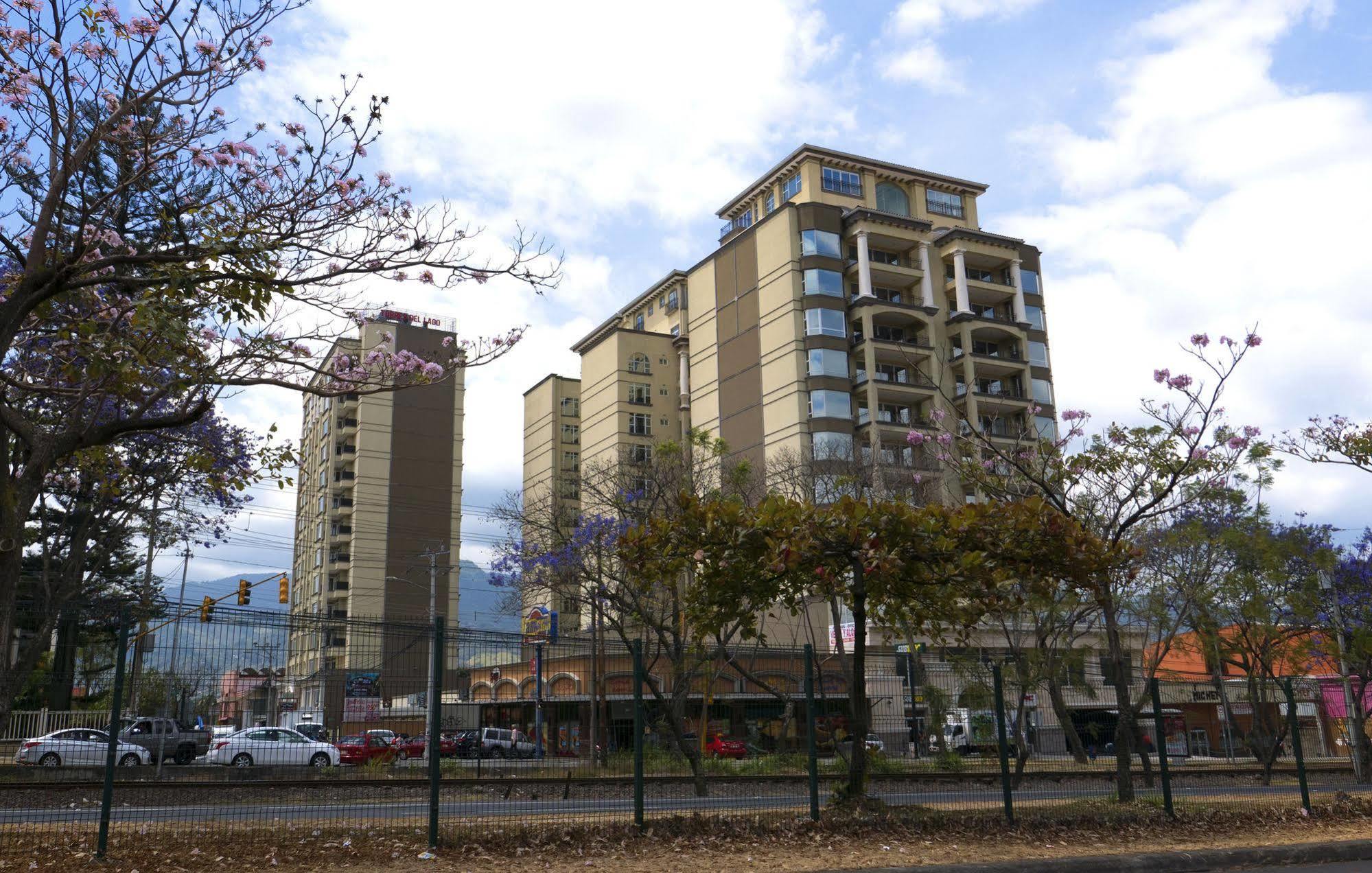 Torres Del Lago Suites And Apartments サンホセ エクステリア 写真