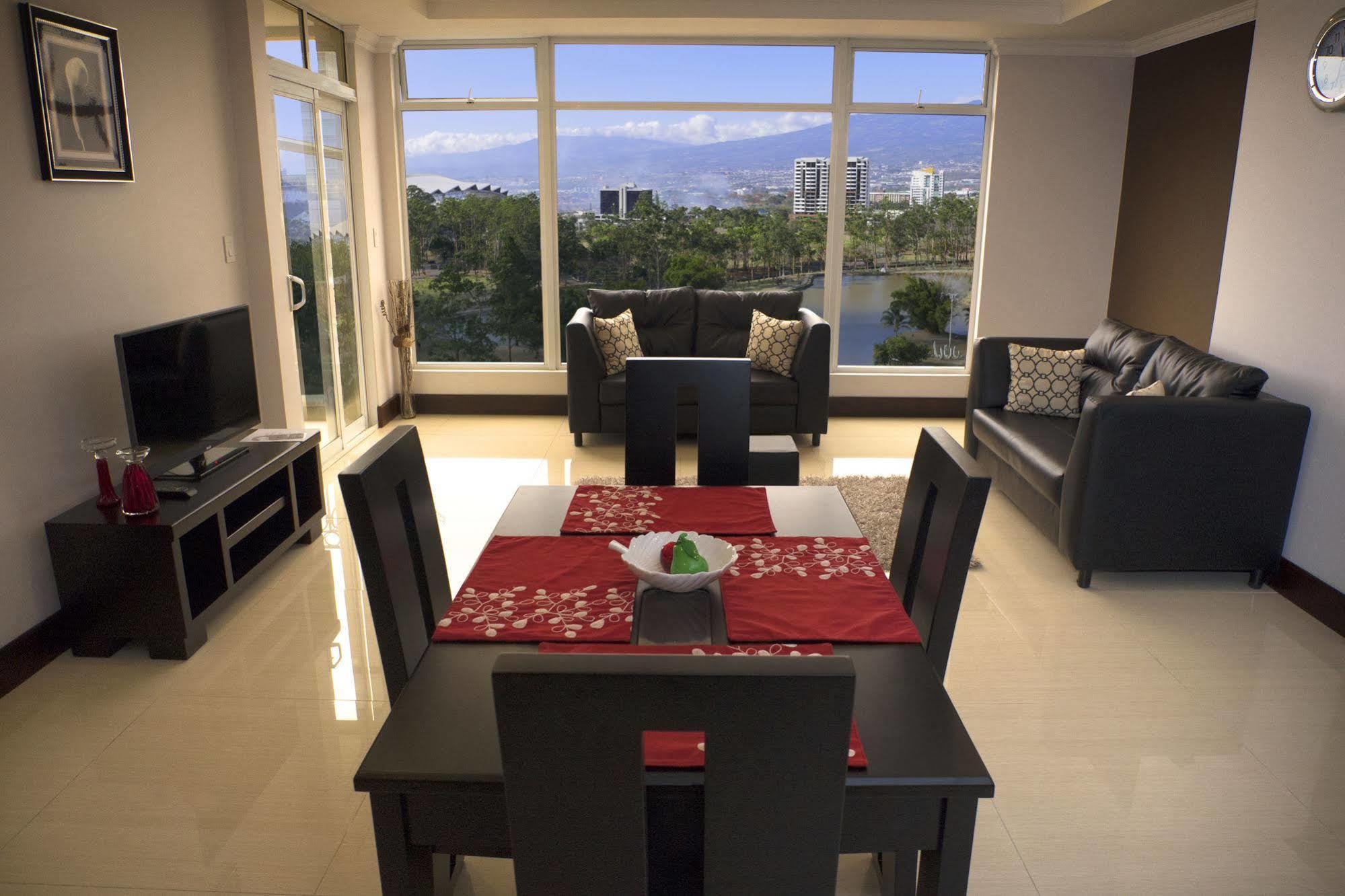 Torres Del Lago Suites And Apartments サンホセ エクステリア 写真