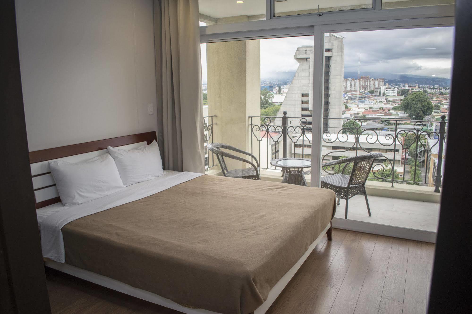 Torres Del Lago Suites And Apartments サンホセ エクステリア 写真