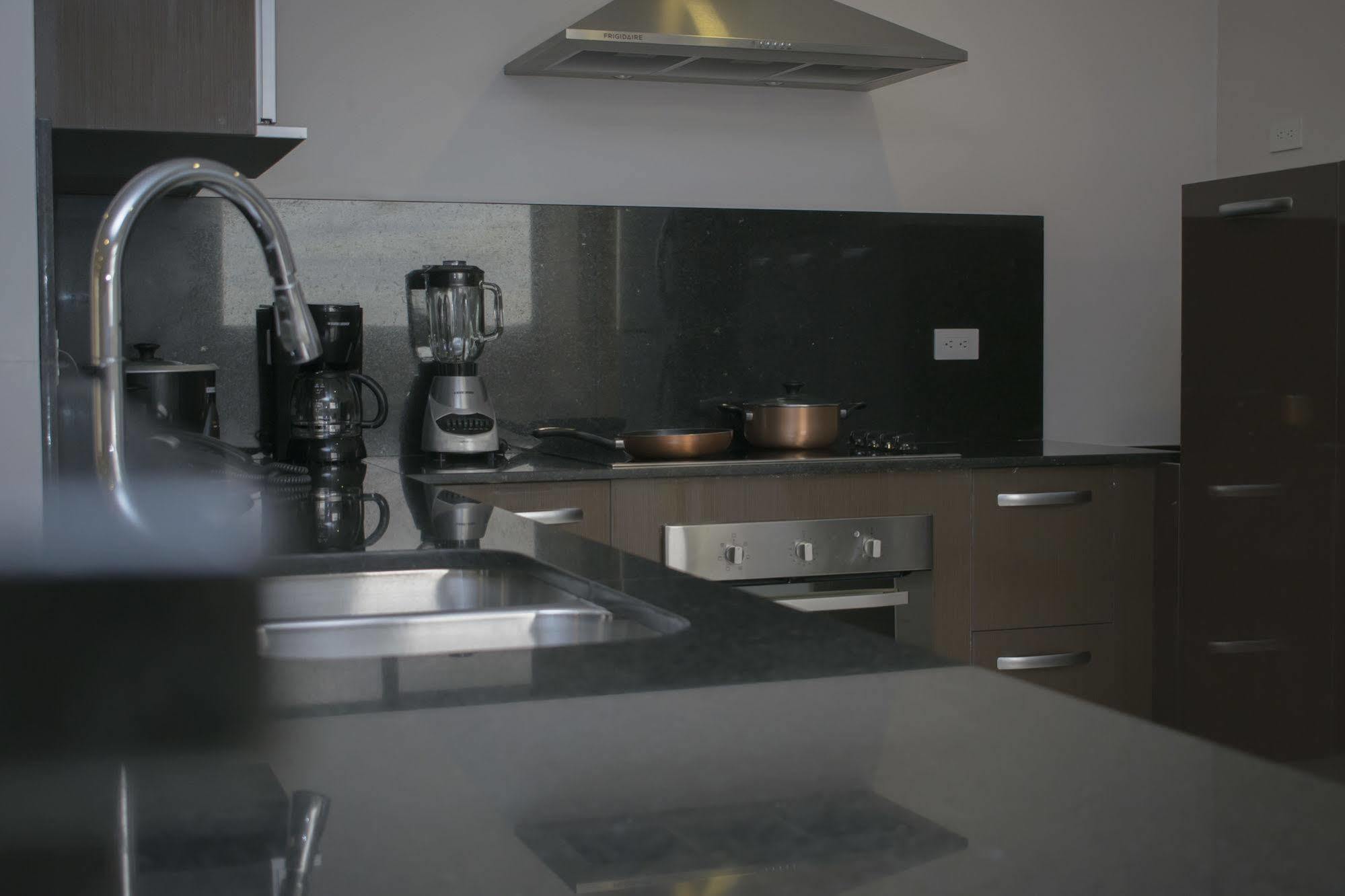 Torres Del Lago Suites And Apartments サンホセ エクステリア 写真