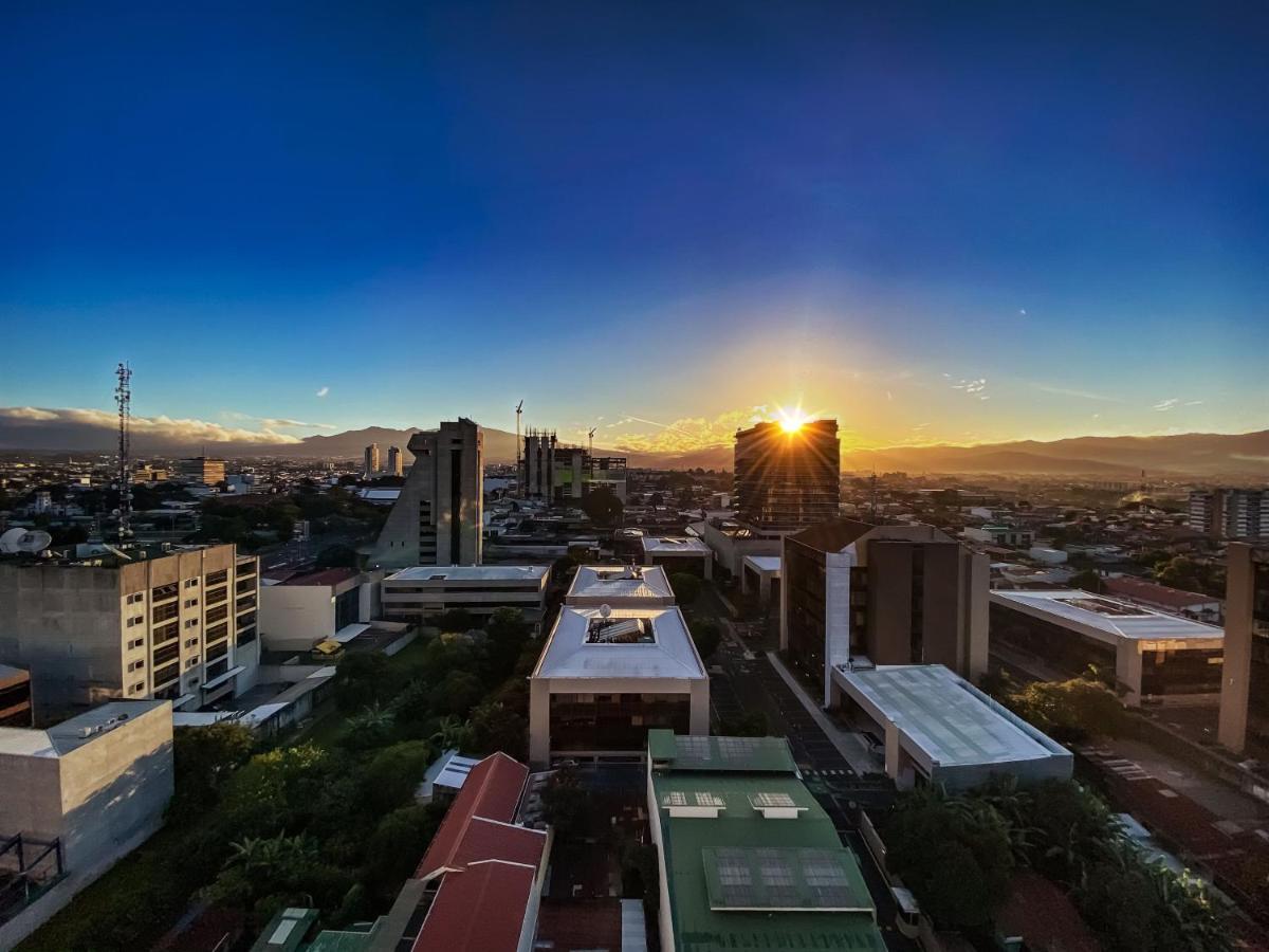 Torres Del Lago Suites And Apartments サンホセ エクステリア 写真