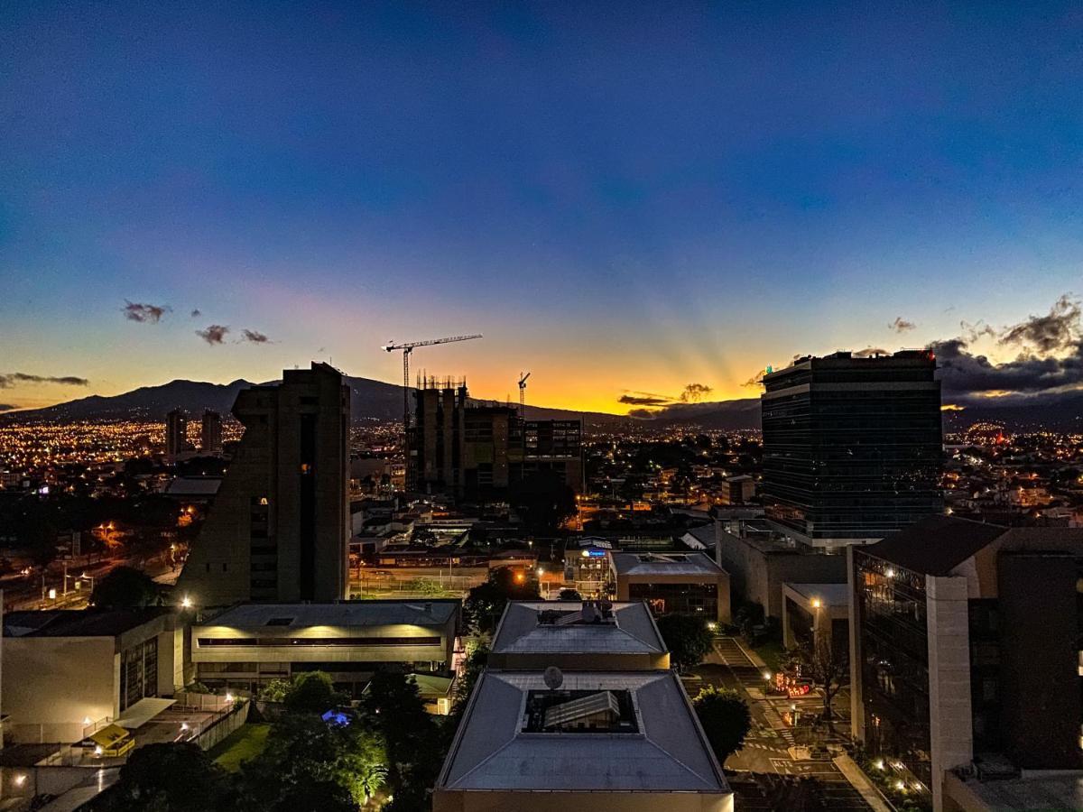 Torres Del Lago Suites And Apartments サンホセ エクステリア 写真