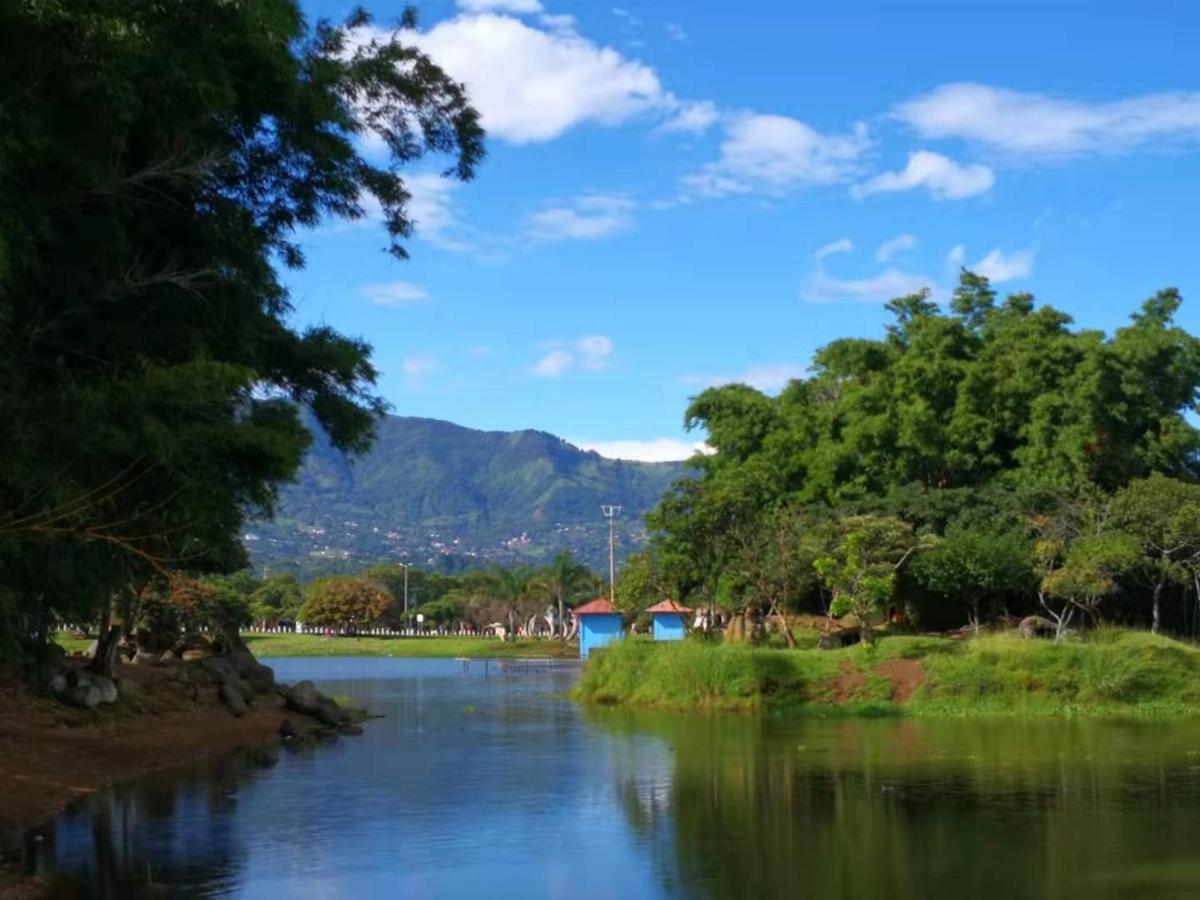 Torres Del Lago Suites And Apartments サンホセ エクステリア 写真